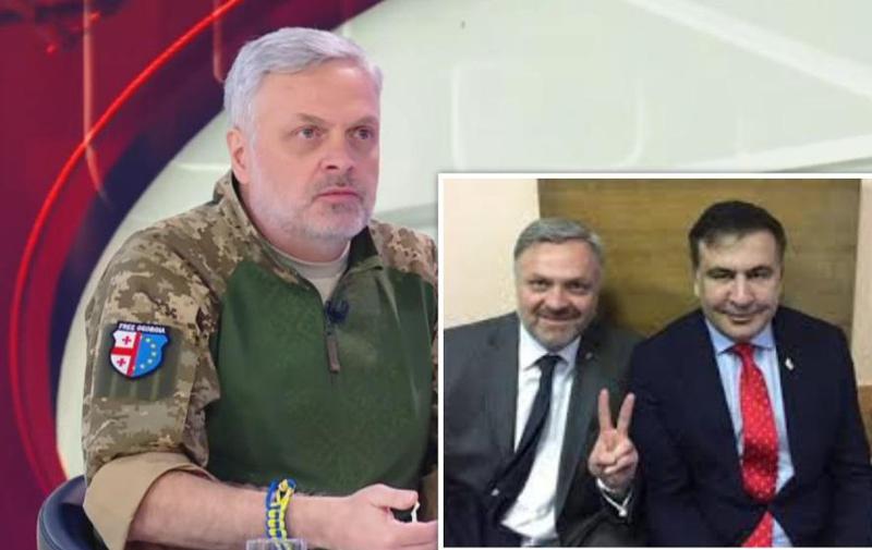 გიორგი ბარამიძე მოსამართლეს, რომელმაც მიხეილ სააკაშვილს მიმართა, მისი ვინაობა ეთქვა - "ერთი ყაველაშვილია პრეზიდენტი და მეორე თქვენ ხართ მოსამართლე - ვის ეკითხები სახელს და გვარს?"