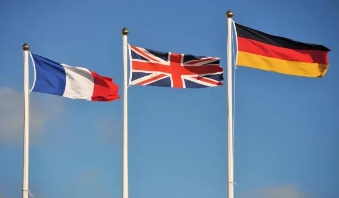 "საქართველოს შეუძლია, მნიშვნელოვანი როლი შეასრულოს ევროპის უსაფრთხოების განმტკიცებაში რუსეთის სამხედრო შეიარაღებაზე წვდომის შეზღუდვით" - 3 ქვეყნის ელჩი