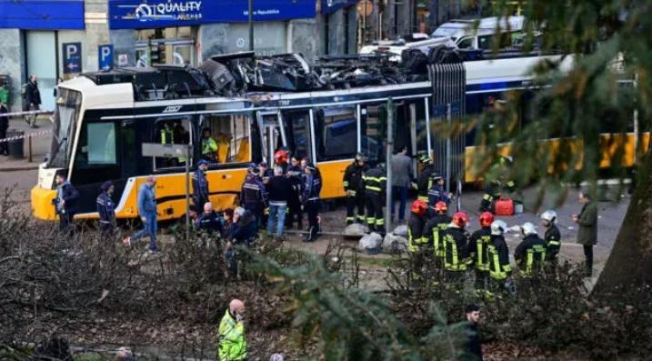 მილანში ტრამვაი რელსებიდან შენობას შეეჯახა, არის მსხვერპლი