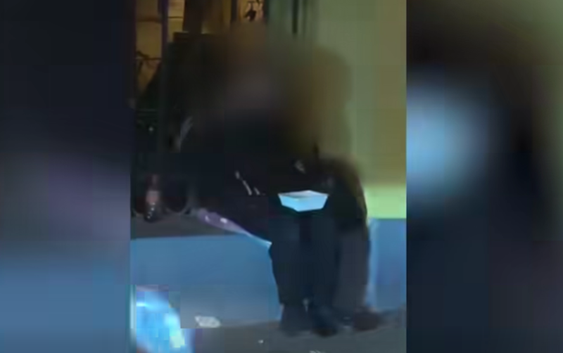 მშობელი არასრულწლოვან შვილს ქუჩაში მოწყალებას აიძულებდა, მიღებულ თანხას კი ისაკუთრებდა - ბრალდებული დაკავებულია