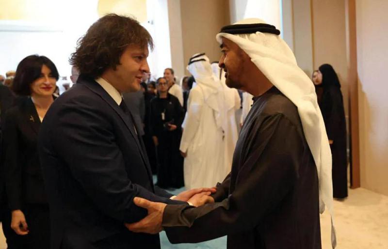 “რეგიონში ბოლო დროს განვითარებული მოვლენების ფონზე, ტელეფონით ვესაუბრე არაბთა გაერთიანებული საამიროების პრეზიდენტს - გამოვხატე გულწრფელი სოლიდარობა და იმედი გამოვთქვი, რომ ხანგრძლივი მშვიდობა დამყარდება“ - ირაკლი კობახიძე