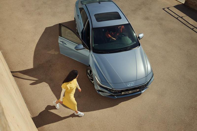 Hyundai Elantra Hybrid - ჰიუნდაის ლეგენდარული მოდელი უკვე ჰიბრიდული ძრავით ჰიუნდაი ავტო საქართველოს შოურუმში