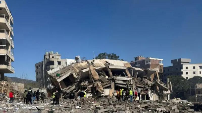 ლიბანის ჯანდაცვის უწყების ინფორმაციით, ისრაელის საჰაერო დარტყმების შედეგად 400-მდე ადამიანი დაიღუპა