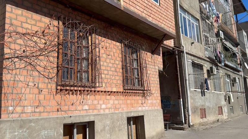 "დავეჭვდით, ვეკითხებოდით, სად იყო დედამისი?" -  რას ჰყვებიან მეზობლები ამბავზე, რომელმაც მთელი საქართველო შეძრა: შვილი დედის ცხედარს 2 წელი ბინაში ინახავდა