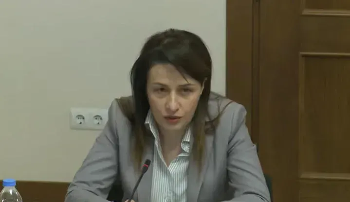 სუპერმარკეტთა ქსელ "ზღაპარის" დირექტორის ინფორმაციით, არასრულწლოვნები "თითქმის ყოველ დღე სტუმრობენ მარკეტებს და მიაქვთ, რაც მოესურვებათ"