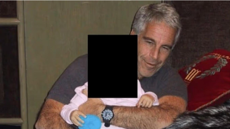 უახლესი ინფორმაციით, ეპშტეინს მისი ერთ-ერთი "მსხვერპლისთვის" ნათქვამი ჰქონდა, რომ შვილი ჰყავდა - "მიუთითა ქერა ქალზე, რომელსაც "იდეალურს" უწოდებდა"