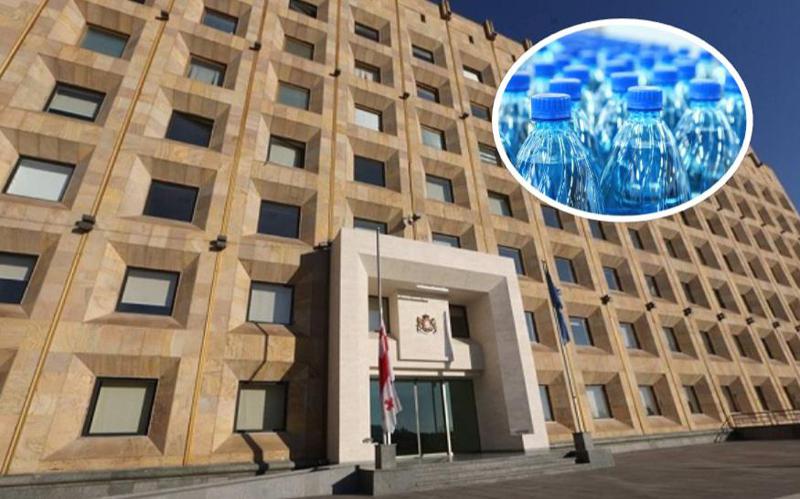 აიკრძალება პლასტმასის ბოთლებით სასმლის გაყიდვა - როდიდან ამოქმედდება მთავრობის ახალი დადგენილება