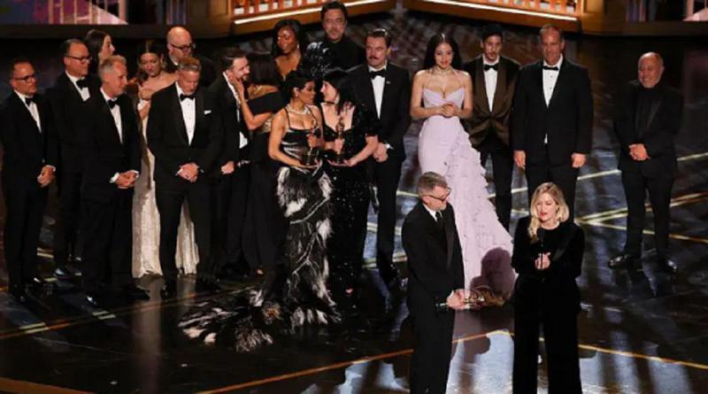 "ოსკარი" 2026: ვინ რა ნომინაციაში გაიმარჯვა და ვის რა ეცვა წითელ ხალიჩაზე: დაჯილდოების მთავარი მომენტები (ფოტოები)