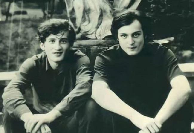 ორი მეგობრის ტრაგიკული ბედი -  საშკას სიცოცხლე ომში დასრულდა, გია პრემიერის შემდეგ ავტოკატასტროფას ემსხვერპლა