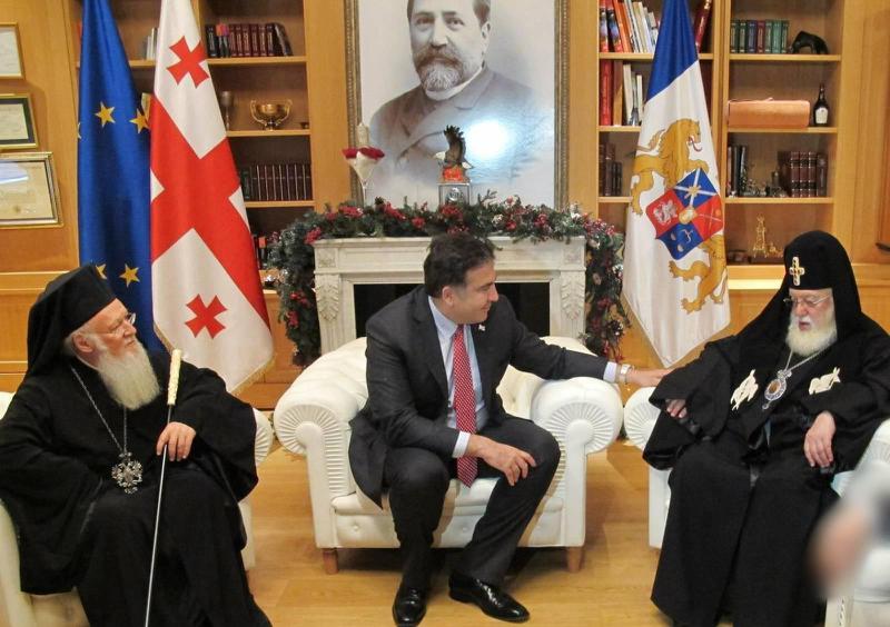 "ჩემთვის ყველაფერთან ერთად, ის იყო მეგობარი და ჩემი უმცროსი ვაჟის ნათლია" - რას წერს მიხეილ სააკაშვილი პატრიარქის შესახებ