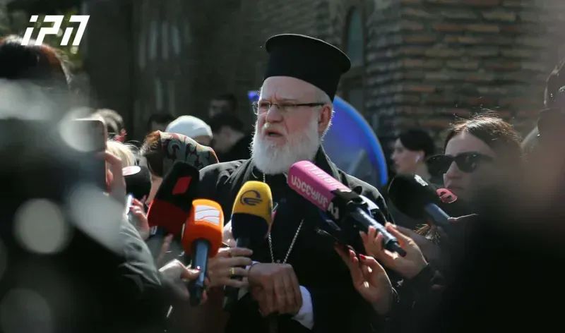 "ჩვენ გვქონდა საუბარი და პატრიარქმა თქვა, ვნერვიულობო... არც ხელისუფლება და არც არავინ შემდეგი პატრიარქის არჩევაში არ უნდა ჩაერიოს, ეს არის ჩემი სურვილიო" - მეუფე ზენონი