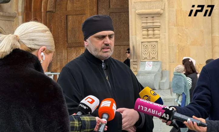 “კვირას ჩატარდება საგანგებო ლიტურგია, მსახურებას მსოფლიო პატრიარქი, ბართლომეოსი აღავლენს“ -  დეკანოზი თეიმურაზ თათარაშვილი