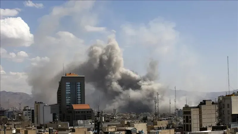 ირანში დაღუპულთა რიცხვმა 3 100-ს გადააჭარბა, ისრაელმა კი თეირანზე შეტევის მორიგი ტალღა დაიწყო - "გარდაცვლილთა შორის 1 394 მშვიდობიანი მოქალაქეა"