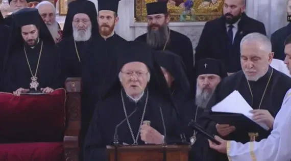 "გამხნევდით ძმანო და შვილნო, თქვენი პატრიარქი და მამა არ მომკვდარა, არამედ სძინავს, სწორედ პატრიარქ ილიაზეა ნათქვამი: "მკვდარიც ცოცხალია“ - მსოფლიო პატრიარქი