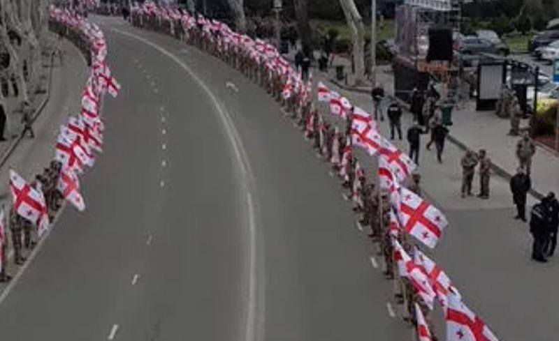 სამებიდან სიონის ტაძრამდე სამხედროებმა კორიდორი მოაწყვეს -  აქ გაივლის პატრიარქის დაკრძალვის სამგლოვიარო მსვლელობა
