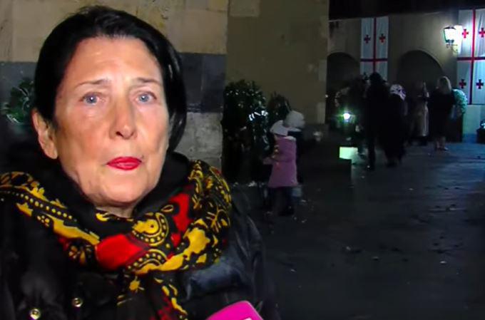 “არ მქონდა არანაირი საშვი, აქვე ვიყავი სიონის წინ და მე ამითაც ძალიან ბედნიერი ვარ“ - სალომე ზურაბიშვილი