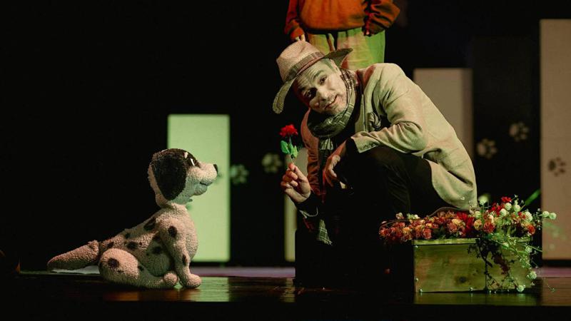 კუპატა თეატრის სცენაზე გაცოცხლდა - ყველასთვის საყვარელი ბათუმელი ძაღლის ისტორია გრძელდება