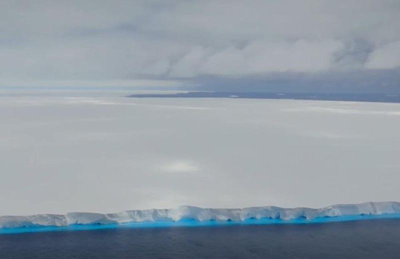 მსოფლიოში ყველაზე დიდი აისბერგი, რომელიც ბევრად აღემატებოდა ფართობით ლონდონსა და ბერლინს, ქრება -  რას ამბობენ მეცნიერები?