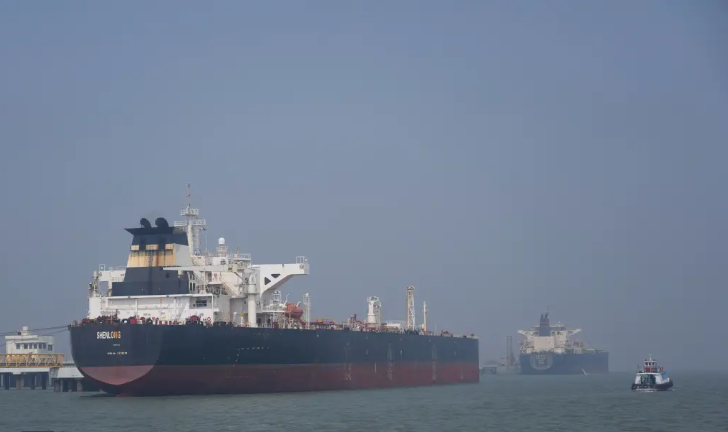 “ჰორმუზის სრუტის გასავლელად ნავთობტანკერების ნაწილი საიდუმლო კოდებს იყენებს” - რა წერია სენსაციურ ანგარიშში, რომელიც ახლახან გამოქვეყნდა