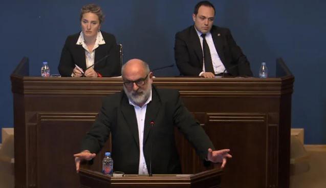 "არ შეიძლება სცენა გამოყენებული იყოს სხვა მიზნებისთვის, საჯინიბო არ შეიძლება, რომ ქათმების ფერმა იყოს" - თეატრალურის რექტორი გიორგი შალუტაშვილი