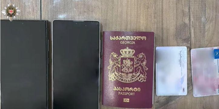 დააკავეს პირი, რომელიც საქართველოსა და უცხო ქვეყნების ყალბი პირადობის დამადასტურებელ და მართვის მოწმობებს ამზადებდა - სუს-ი ინფორმაციას ავრცელებს