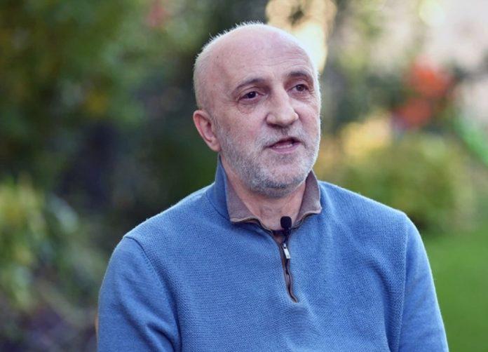 "რაც შეეხება დაჩქარებულ ინტრონიზაციას: ამას ორი შესაძლო მოტივი შეიძლება ჰქონდეს" - რას წერს გია ხუხაშვილი