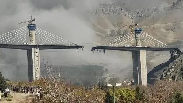 ცნობილია, რომ ირანში აშშ-ის და ისრაელის მორიგი სამიზნე ხიდები და ელექტროსადგურებია - მორიგ დარტყმას მსხვერპლი მოჰყვა: რა ხდება ცხელ წერტილში