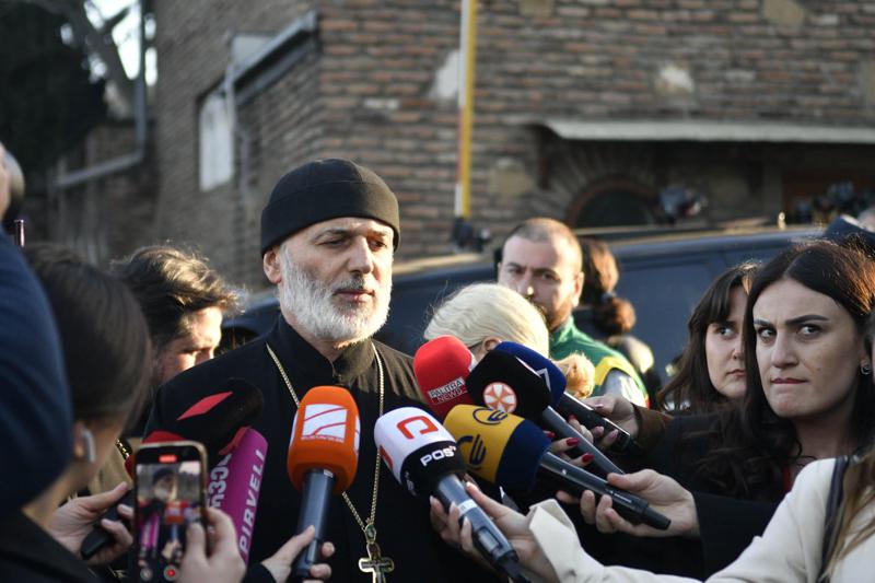 “ჩვენ გვახსოვს ეს დღეები: უდიდესი ტრაგედია, ერთი მხრივ და მეორე მხრივ, გაერთიანებული ერი, ერთმანეთის მანუგეშებელი ხალხი“ - დეკანოზი ანდრია ჯაღმაიძე 9 აპრილთან დაკავშირებით