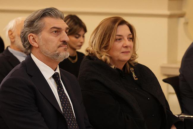 “დააკვირდით, რა განახორციელეს, როგორი ქილიკი, შეურაცხყოფა იყო ჩემს მეუღლესთან დაკავშირებით, რა არ იკადრეს ამ ადამიანებმა - შე დალოცვილო, თუ აშშ-სთან ურთიერთობის აწყობა გინდა, რატომ უშლი ხელს?“ - მიხეილ ყაველაშვილი