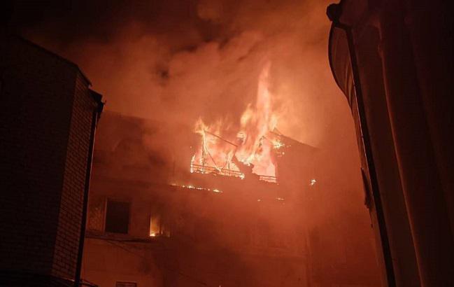 ერთი დაღუპული და 10-მდე დაშავებული, მათ შორის ჩვილი - რუსებმა ხარკოვის და სუმის ოლქებს დაარტყეს: დაიბომბა დასახლებული პუნქტები