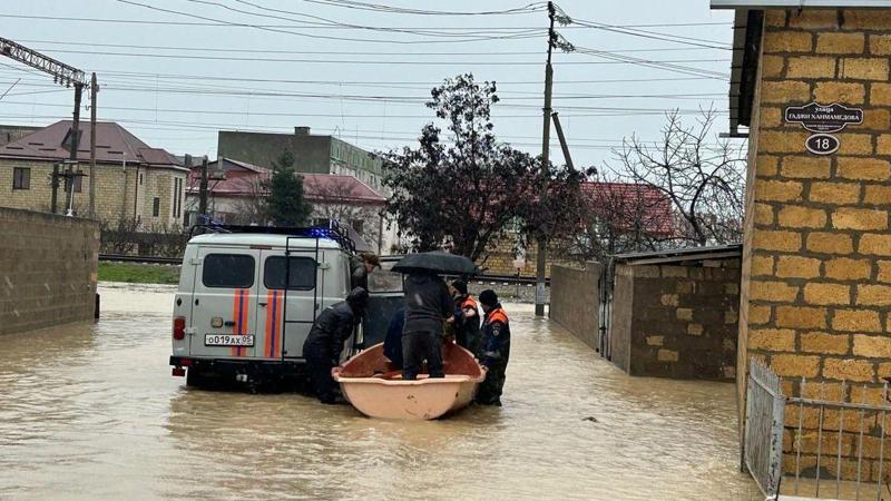 წყალდიდობა, მეწყრები და წყალსაცავის დამბის დაზიანებით გამოწვეული საფრთხე - რა ხდება დაღესტანში, სადაც ლამის ერთი კვირა გადაუღებლად წვიმდა?