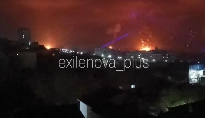 თავდასხმა ათეულობით დრონით, დაშავებულები და ხანძარი სამხრეთ რუსეთის ყველაზე დიდ ნავთობტერმინალში - უკრაინის შეტევები გამთენიისას