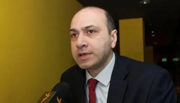 "საღეჭი ნიკოტინის ბალიშებს, რომელიც გასულ წელს შემოვიდა ქვეყანაში, 15-18 წლამდე ასაკობრივ კატეგორიაში ძალიან მაღალი მოხმარების მაჩვენებელი აქვს" - ბახტურიძე