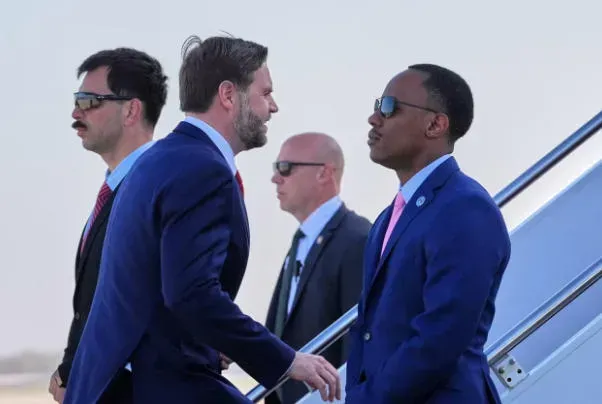 ჯეი დი ვენსის რთული მისია: ვიცე-პრეზიდენტი პაკისტანშია - დღეს აშშ-სა და ირანს შორის მოლაპარაკებები გაიმართება