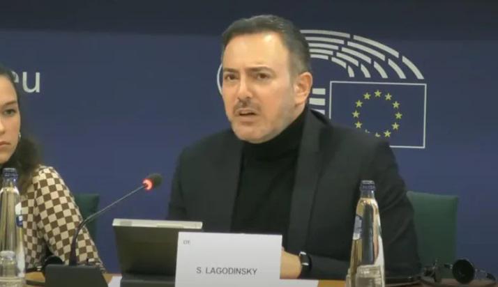 "ორბანი დასრულდა, გაუმარჯოს თავისუფლებას! - შეგვიძლია ჯეი დი ვენსი თბილისში ახლავე მივიწვიოთ?" - სერგეი ლაგოდინსკი