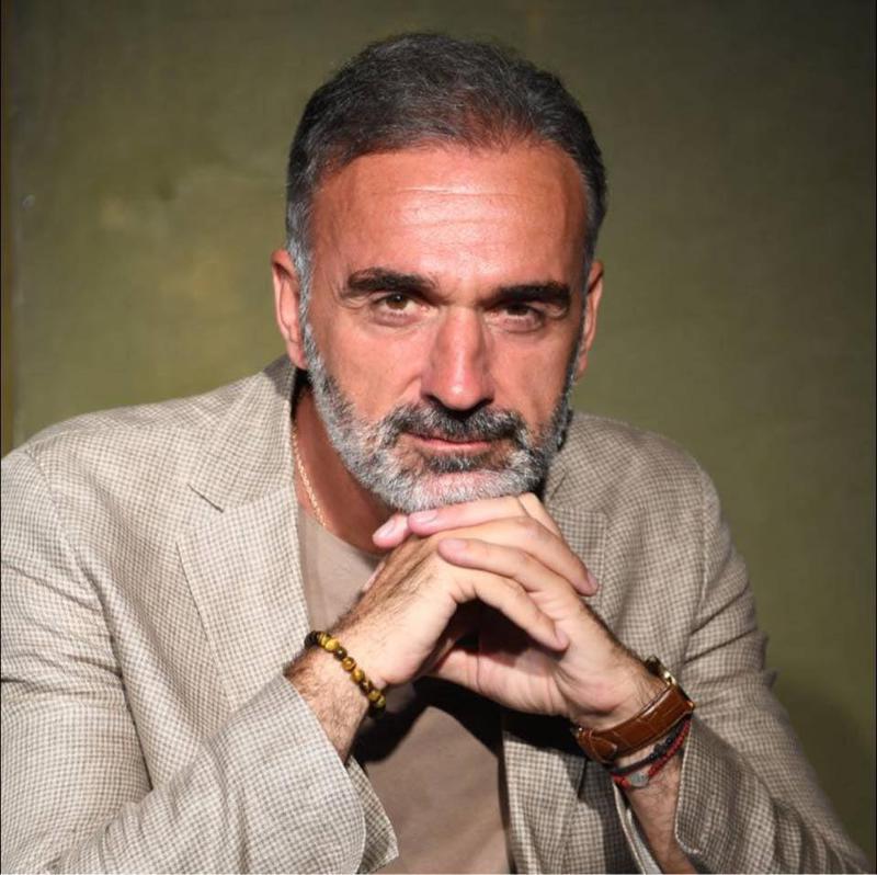 დაუსვი შეკითხვა მსახიობ კახა მიქიაშვილს