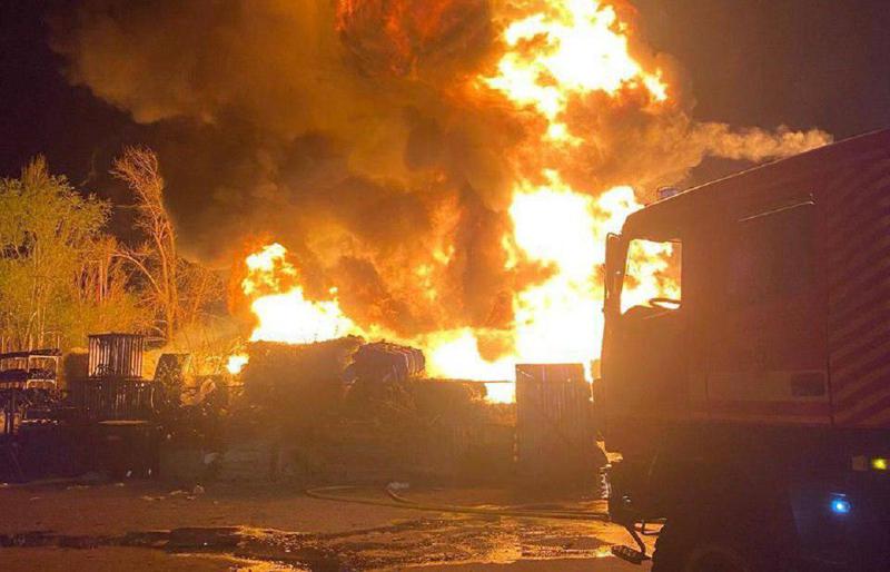 5 დაღუპული, მათ შორის ბავშვი და 21 დაშავებული - რუსებმა კიევსა და დნიპროს დაარტყეს