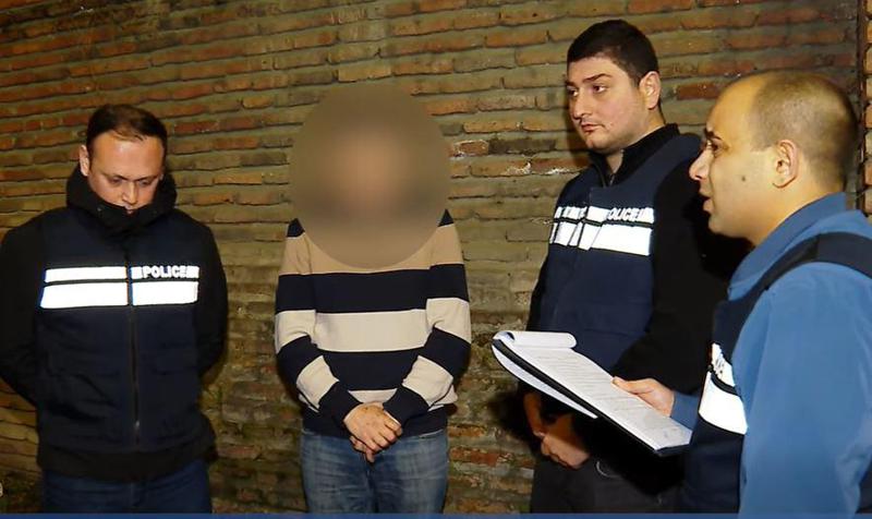 პოლიციამ გაუპატიურების ბრალდებით 37 წლის მამაკაცი დააკავა - მან უცხო ქვეყნის მოქალაქეზე იძალადა