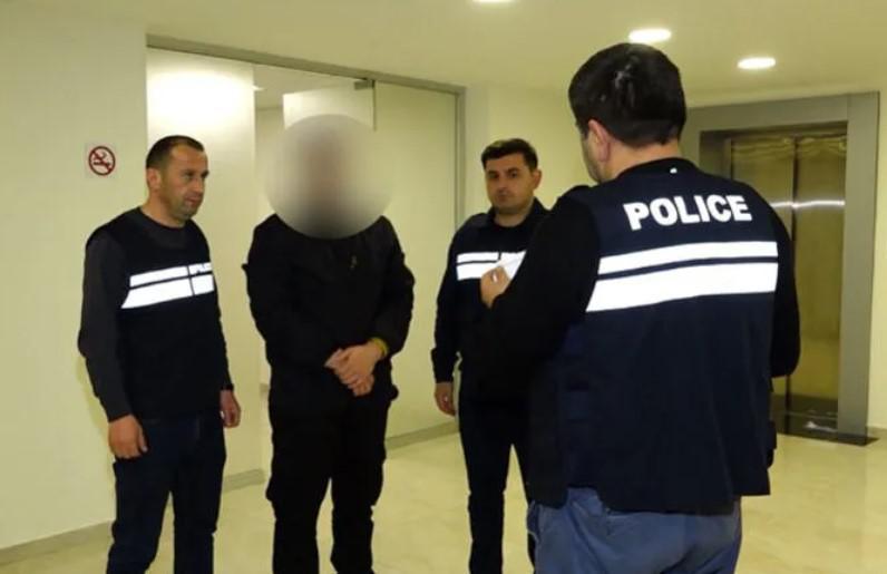 თბილისში მკვლელობა მოხდა - დამნაშავე პოლიციას თავად ჩაბარდა: რა ინფორმაციას აქვეყნებს შსს