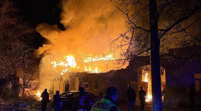 დაშავებულები და გადამწვარი სახლები - რუსებმა ოდესას დრონებით შეუტიეს (ფოტო)