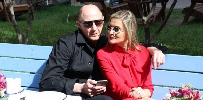 "რეზი ისეთი მამაა, ვიცოდი, ასეთივე ბაბუა იქნებოდა. 2 წლის სოფიამ ჭკუიდან გადაიყვანა, "აბუს“ ეძახის..." - თეონა თავართქილაძე ოჯახურ იდილიასა და შვილიშვილებზე