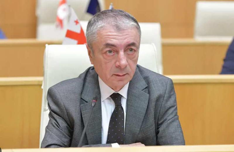 “დღეს პსჟ-სთან თამაშში მიუნხენის “ბაიერნმა“ რომ გამოაცხადოს, შარმანაშვილი დგება კარშიო, პსჟ გააპროტესტებს? ოპოზიციაში იციან, რას ნიშნავს მდინარაძის მობრუნება და ამიტომ არიან ასეთ ხასიათზე“ - თენგიზ შარმანაშვილი