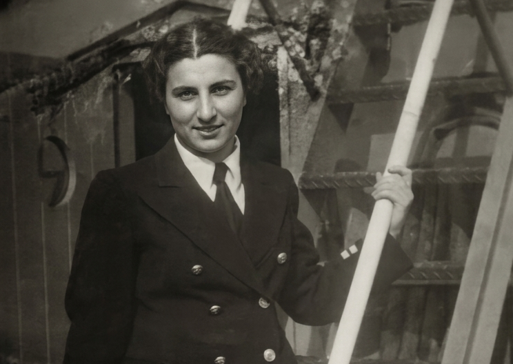 გემი ჩაიძირა, იულია შემთხვევით გადაურჩა სიკვდილს - შორეული ნაოსნობის პირველი ქართველი შტურმანი ქალი და 4 მეზღვაური გოგონას ისტორია