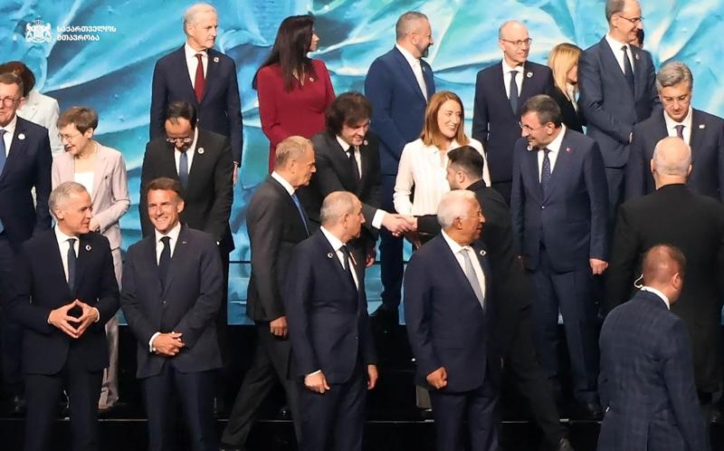 ფოტოები ევროპული პოლიტიკური გაერთიანების სამიტიდან, რომელსაც ირაკლი კობახიძეც ესწრება