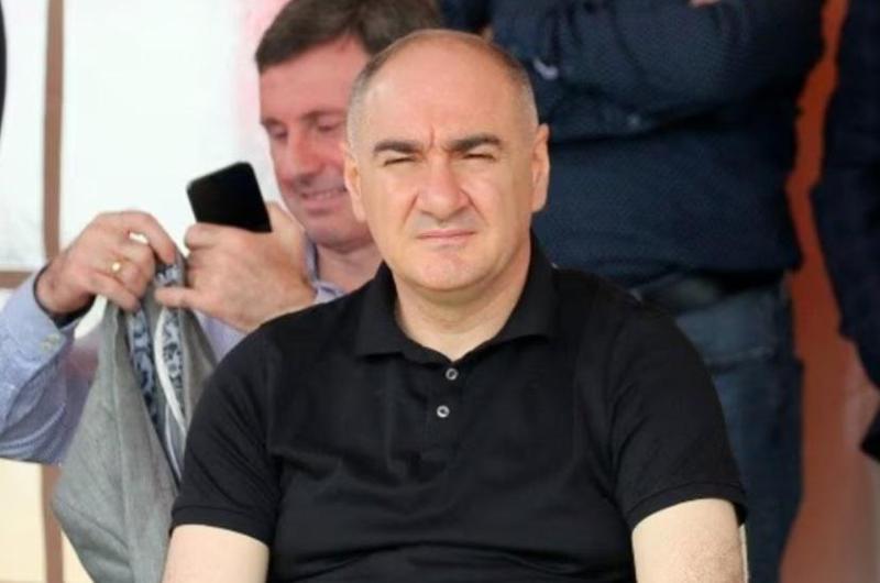 რა ქონებას ფლობს გრიგოლ ლილუაშვილის ყოფილი მოადგილე ლევან ახობაძე, რომელიც ქრთამის აღების ბრალდებით დააკავეს?