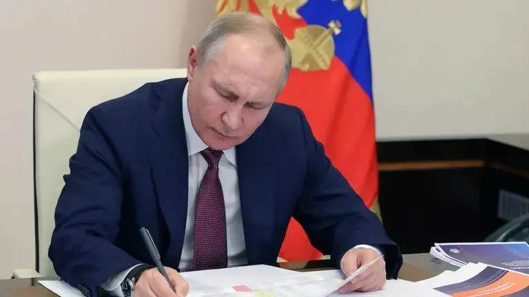 პუტინმა ოკუპირებულ ცხინვალთან "მოკავშირეობრივი თანამშრომლობის გაღრმავების შესახებ” კანონს ხელი მოაწერა