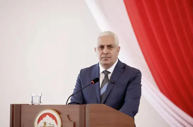 რა არის ცნობილი მარატ კამბოლოვის შესახებ, რომელიც ოკუპირებული ცხინვალის ე.წ. პრეზიდენტის მოვალეობას შეასრულებს