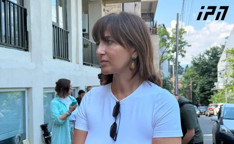 ვახო სანაიას მეუღლე დაკავების ფაქტს ეხმაურება - "შოკისმომგვრელია... ძალიან გაგვიჭირდება მის გარეშე, ჩემს თვალწინ პირველად მოხდა მისი დაკავება"