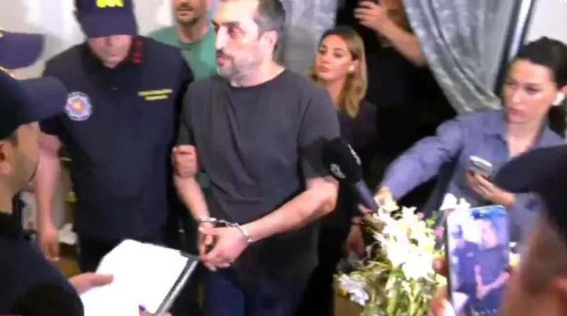 ექიმი გიორგი ახობაძე პოლიციამ სახლში დააკავა