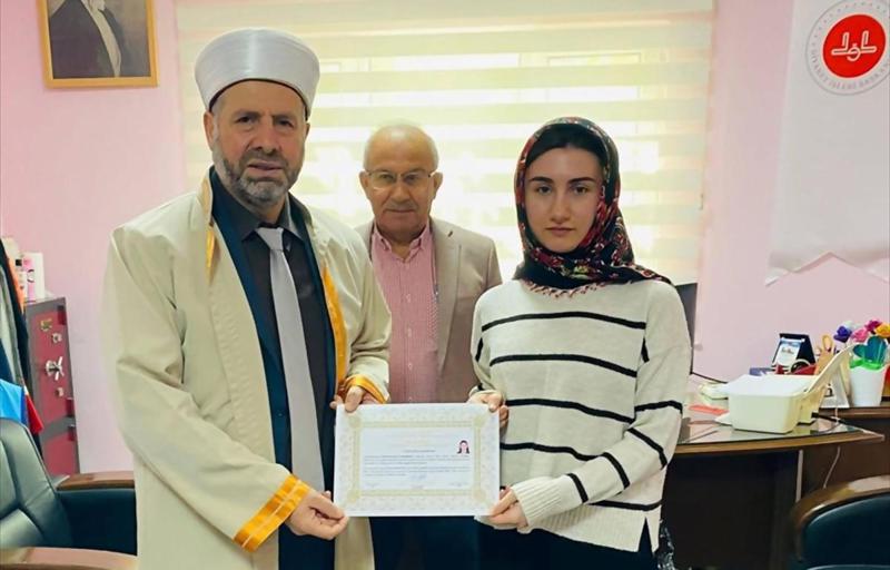 "ბათუმელმა გოგონამ ისლამი მიიღო...  ეს ნაბიჯი პირად ცხოვრებაში დაგეგმილ სიახლეს დაემთხვა" - რას წერს თურქული მედია ქართველ ქალზე